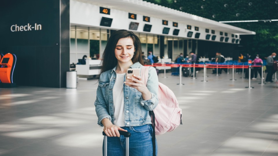 Vrouw incheck smartphone