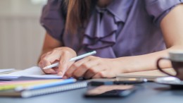 Hoogopgeleide vrouw wil meer werken