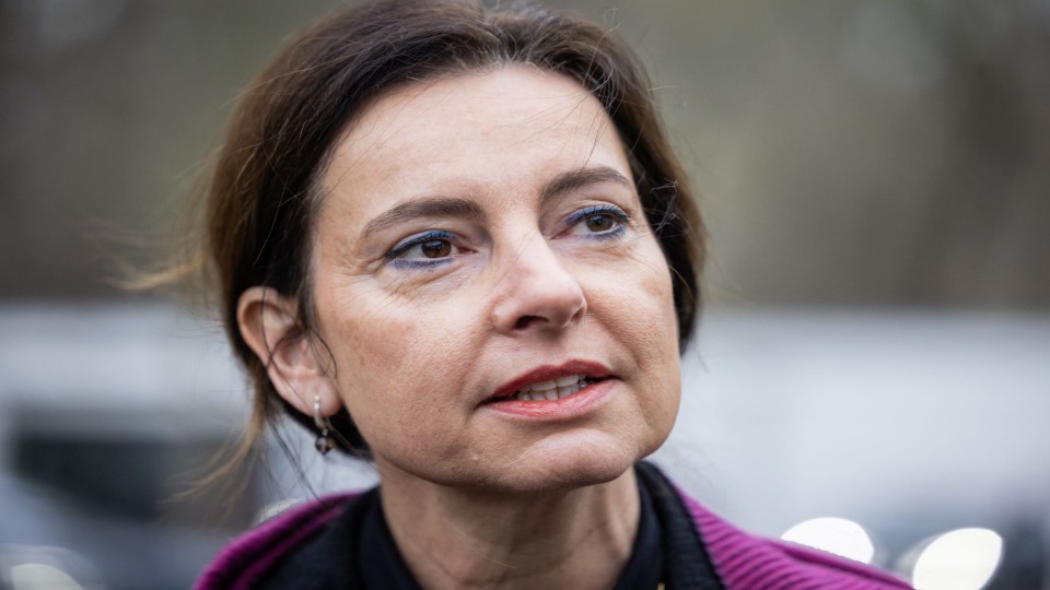 Minister ontkent parlement niet correct te hebben geïnformeerd.