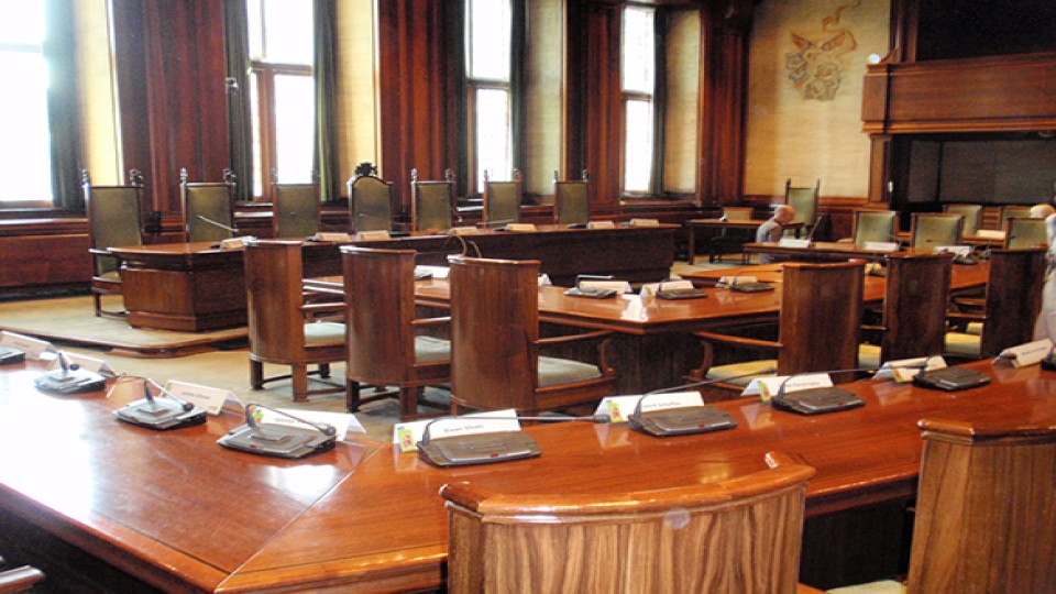 raadszaal-stadhuis-Leiden.JPG