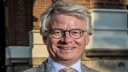 ‘Scherp procedure (her)benoeming burgemeesters aan’