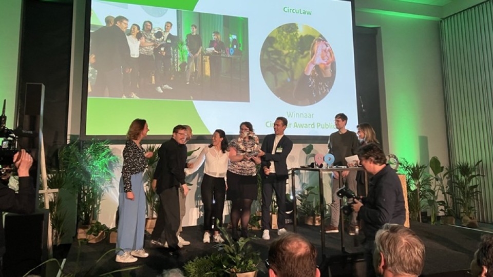 Uitreiking award aan CircuLaw