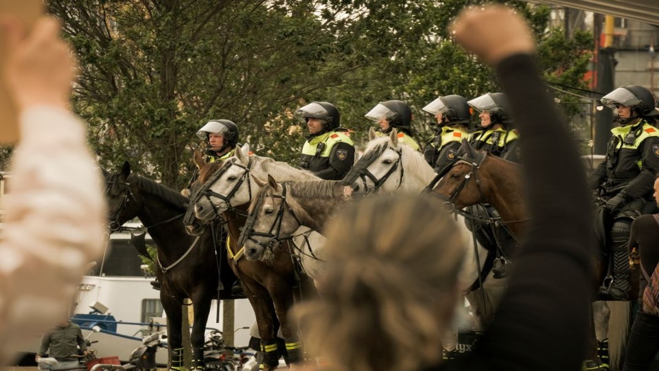 politie-rellen-rotterdam-.JPG
