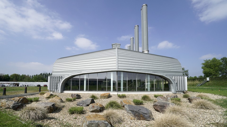 Het pompstation bij Nijmegen dat warmte van de ARN-afvalenergiecentrale naar een warmtenet in Nijmegen stuurt.