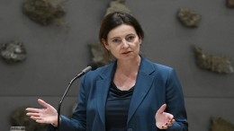 Minister wil vaker in gesprek met wethouders