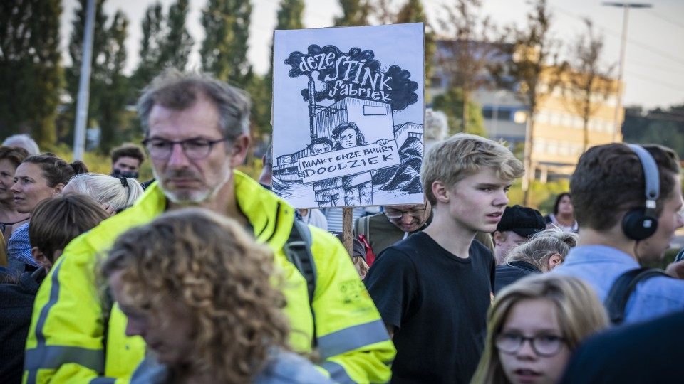 Een demonstratie in 2021 tegen vervuiling door asfaltcentrale APN in Nijmegen.