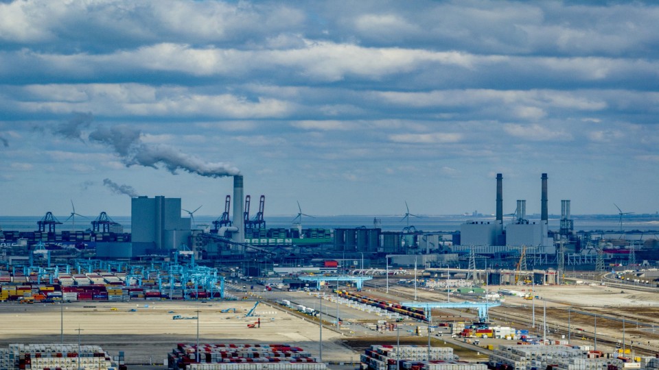 Het Botlek-industriegebied in de haven van Rotterdam.