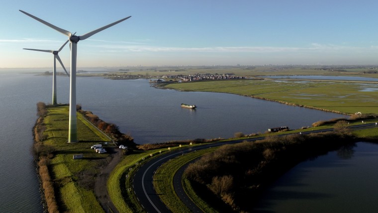 Noord-Hollands waterschap pakt illegaal gebruik van grond aan