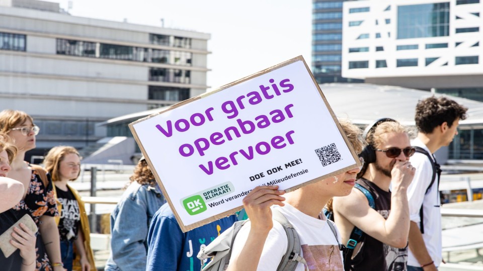 Het burgerinitiatief Gratis OV is wat kabinet betreft kansloos.