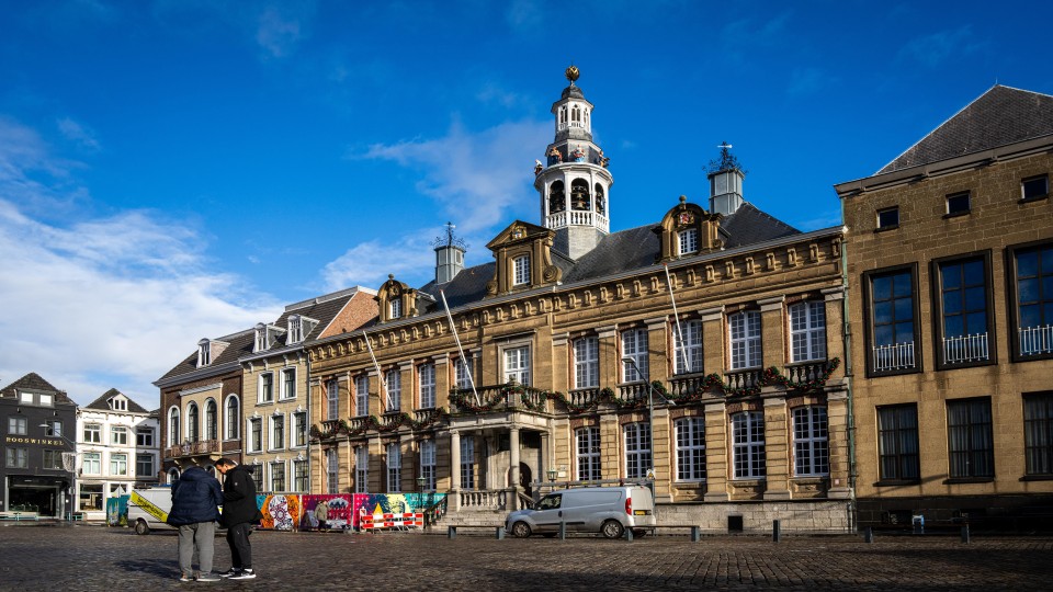 Het stadhuis van Roermond. Tobias Kleuver (ANP).