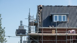 Kwaliteitscontrole verbouwingen blijft nog bij gemeenten