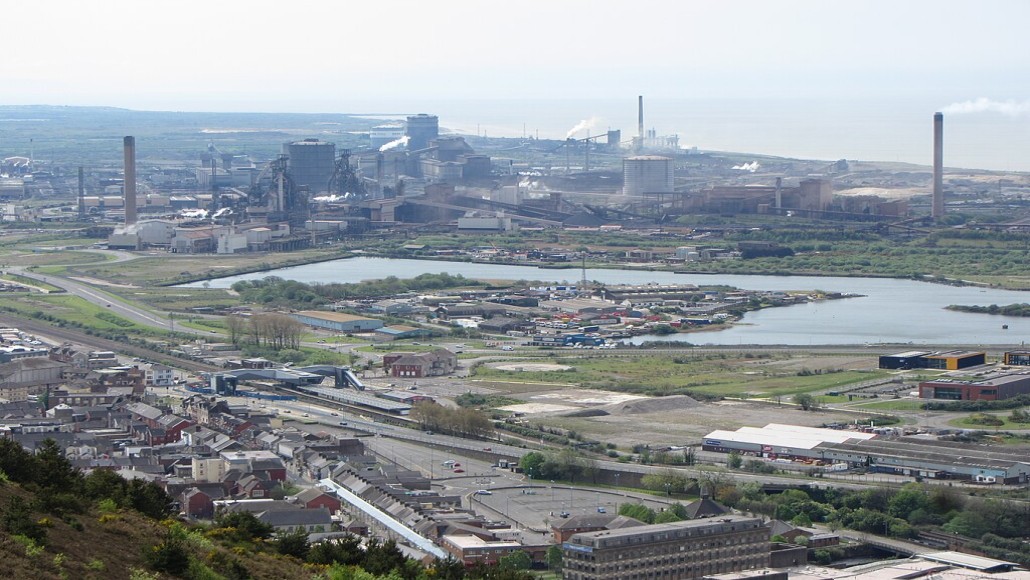 De Tata-staalfabriek in Port Talbot, in Wales.