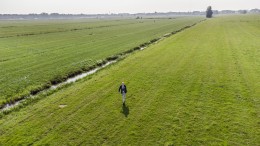 Mona Keijzer loopt elke dag langs de kamer van Uitermark