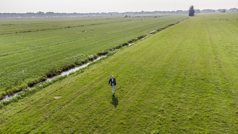 Mona Keijzer loopt elke dag langs de kamer van Uitermark