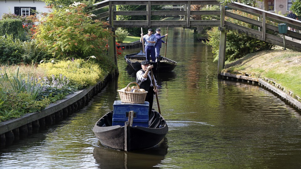 De gondelvaart in Giethoorn staat op de lijst Immaterieel Erfgoed Nederland Foto: Branko de Lang (ANP)