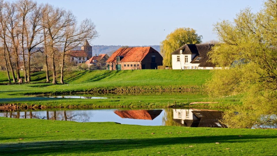 Het dorp Ooij in de Ooijpolder bij Nijmegen