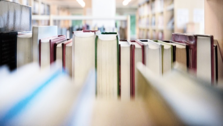 Kabinet wil een bibliotheek in elke gemeente verplichten