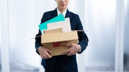 1 op de 6 ambtenaren wil nu al weg