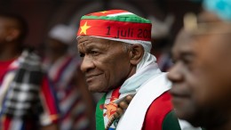 Grote kabinetsdelegatie naar slavernijherdenking