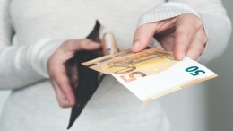 Minister staat pilot met 'leergeld' voor jongeren toe