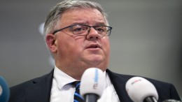 Veiligheidsberaad neemt afscheid van voorzitter Bruls