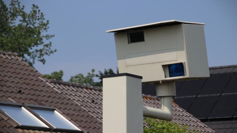 Flitspaal binnen de bebouwde kom