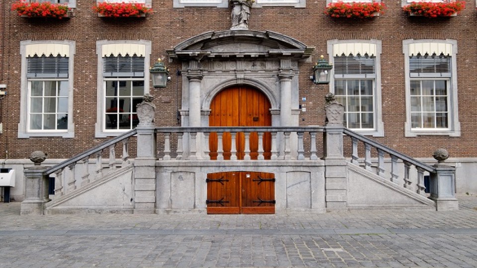 stadhuis-breda-shutterstock-713970967.jpg