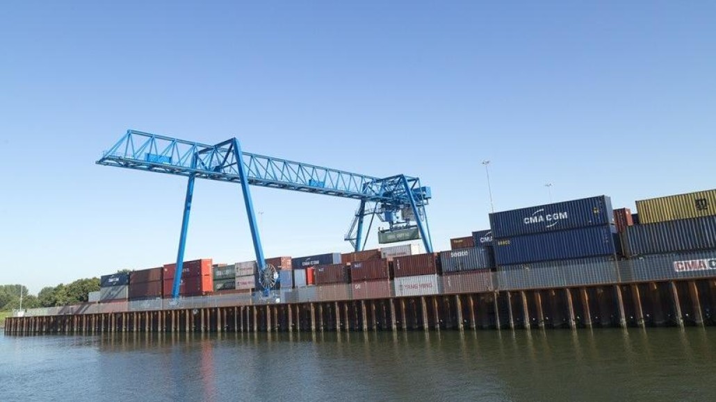 Een containerterminal bij Utrecht.