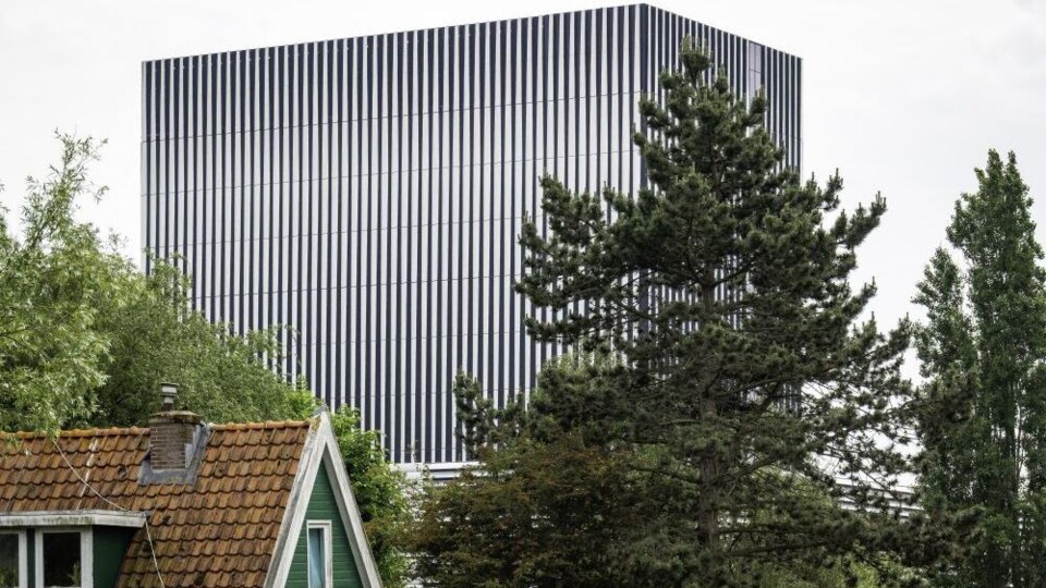 Groot datacenter achter een klein Zaans huisje