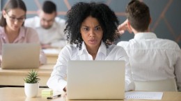 Online grensoverschrijdend gedrag is een groeiende uitdaging