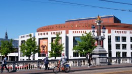 Amsterdamse raad buitenspel bij miljardeninvesteringen