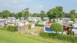 Keijzer wil wonen op vakantiepark voor 10 jaar toestaan