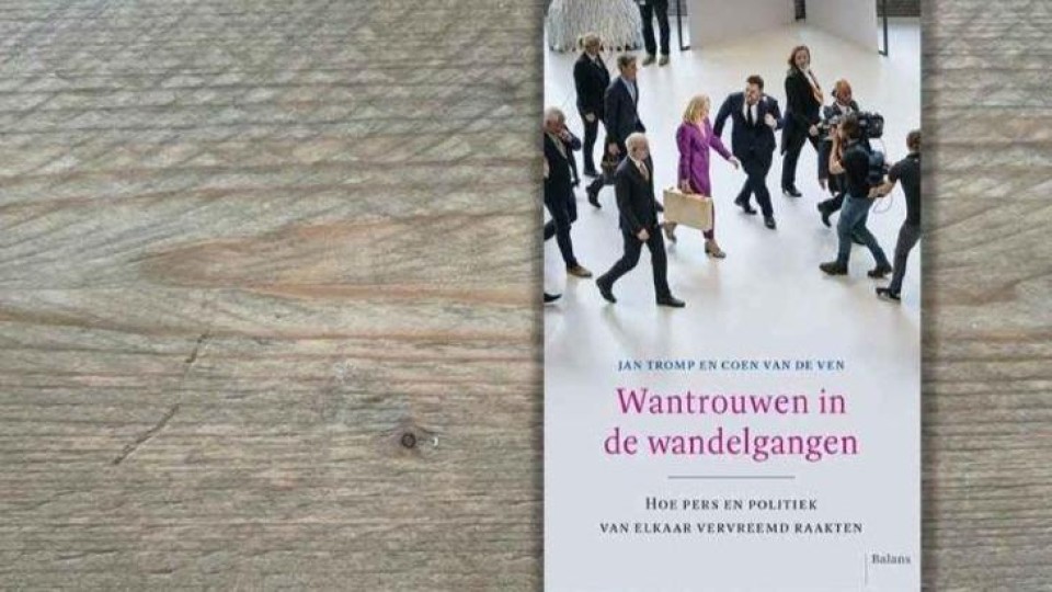 Cover 'Wantrouwen in de wandelgangen'