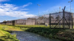 Schuldhulp tijdens detentie ‘praktisch niet goed mogelijk’