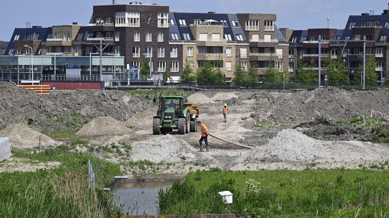 Zuid-Holland buigt voor dreigement minister De Jonge