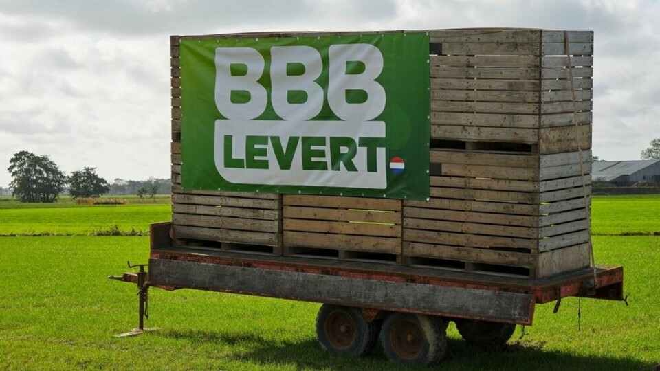 BBB vlag op boerenkar