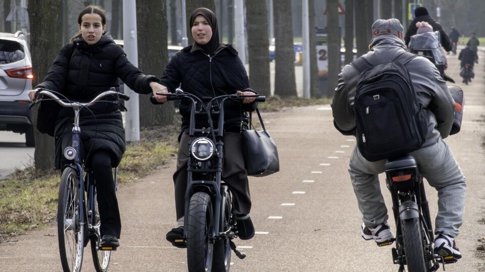 Er komt een helmplicht aan voor alle jonge e-bikers.