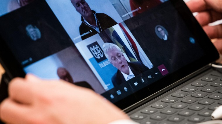 Streep door digitaal vergaderen
