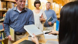 Inkomstendaling bibliotheken gecompenseerd door subsidies