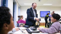 SGP-burgemeesters niet eens met landelijke lijn migratie