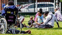 Kritische ambtenaar verlaat IND om nareismaatregel