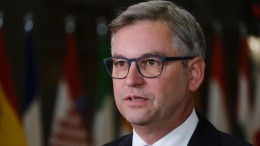 Uitzetten uitgeprocedeerden voor zomer op tafel in Brussel