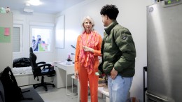 Lat omlaag om nareizigers bij familie onder te brengen