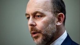 Asielminister vraagt gemeenten met spoed om asielopvanglocaties