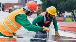 Energietransitie laten slagen? Arbeidsmarkt op de schop!