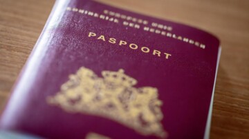 Verplichte VOG voor paspoortambtenaren? Verwacht niet te veel, zegt RvS