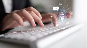 ‘Niet meedoen met chatbots zet gemeenten op achterstand.’