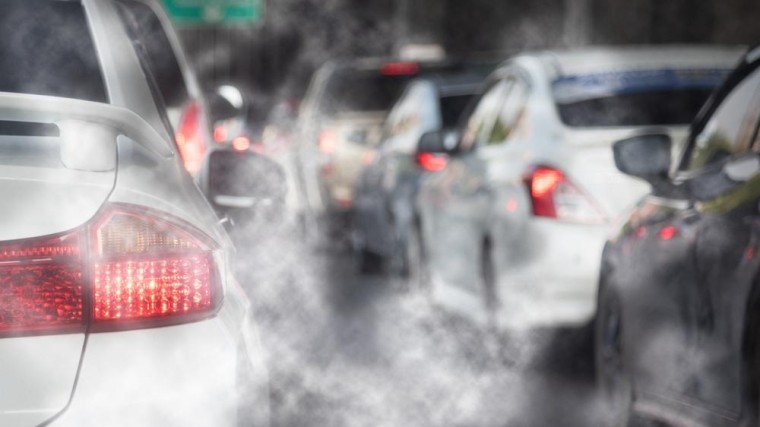 Vijf gemeenten beboeten vervuilende auto’s niet