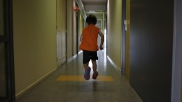 Weinig kindvriendelijke ruimtes in opvanglocaties