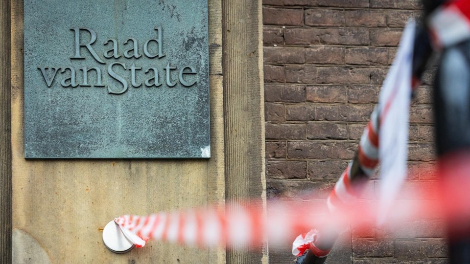 De gevel van de Raad van State in Den Haag.